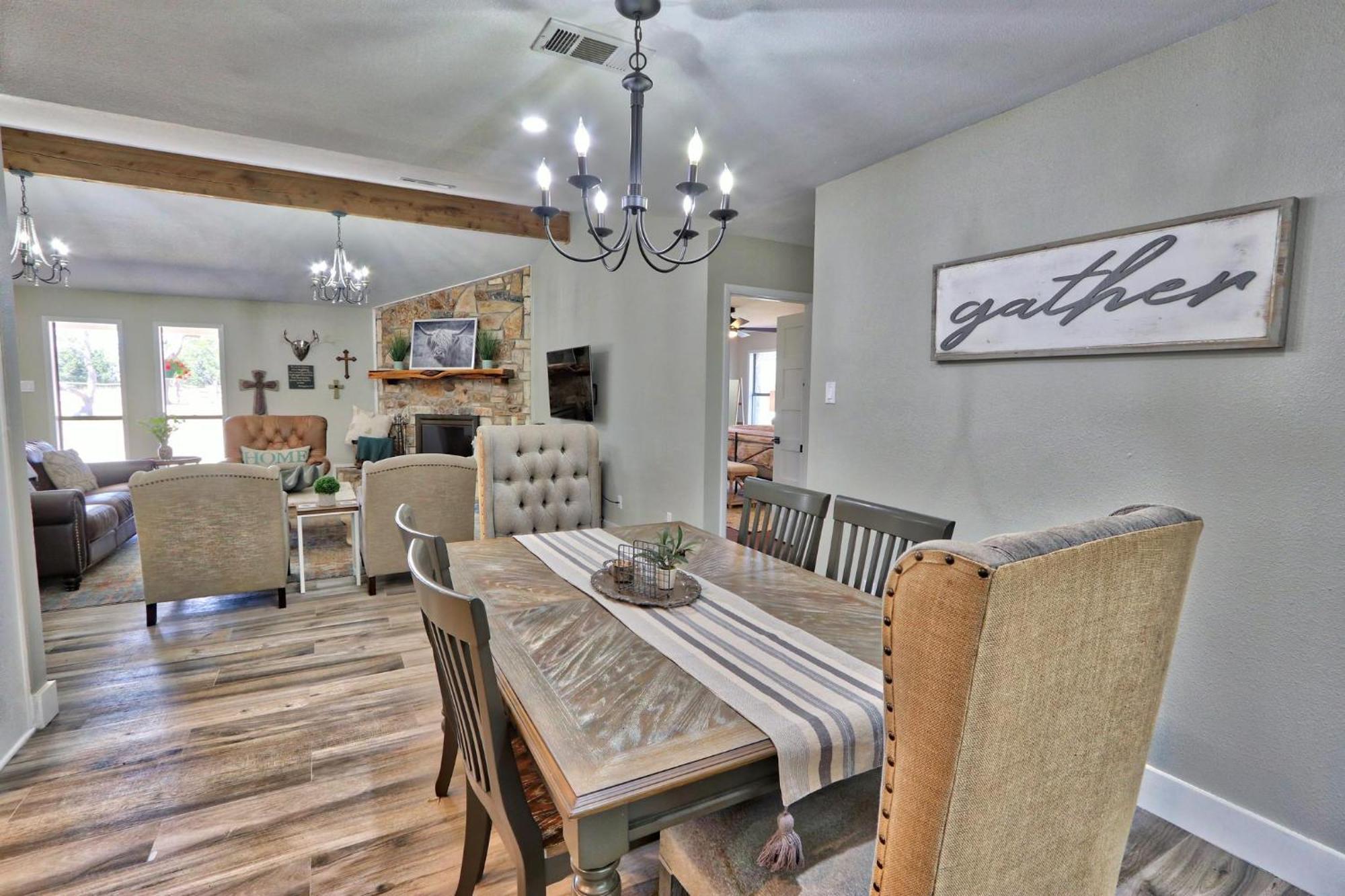 Pancho And Lefty'S - Place Wimberley Exterior photo